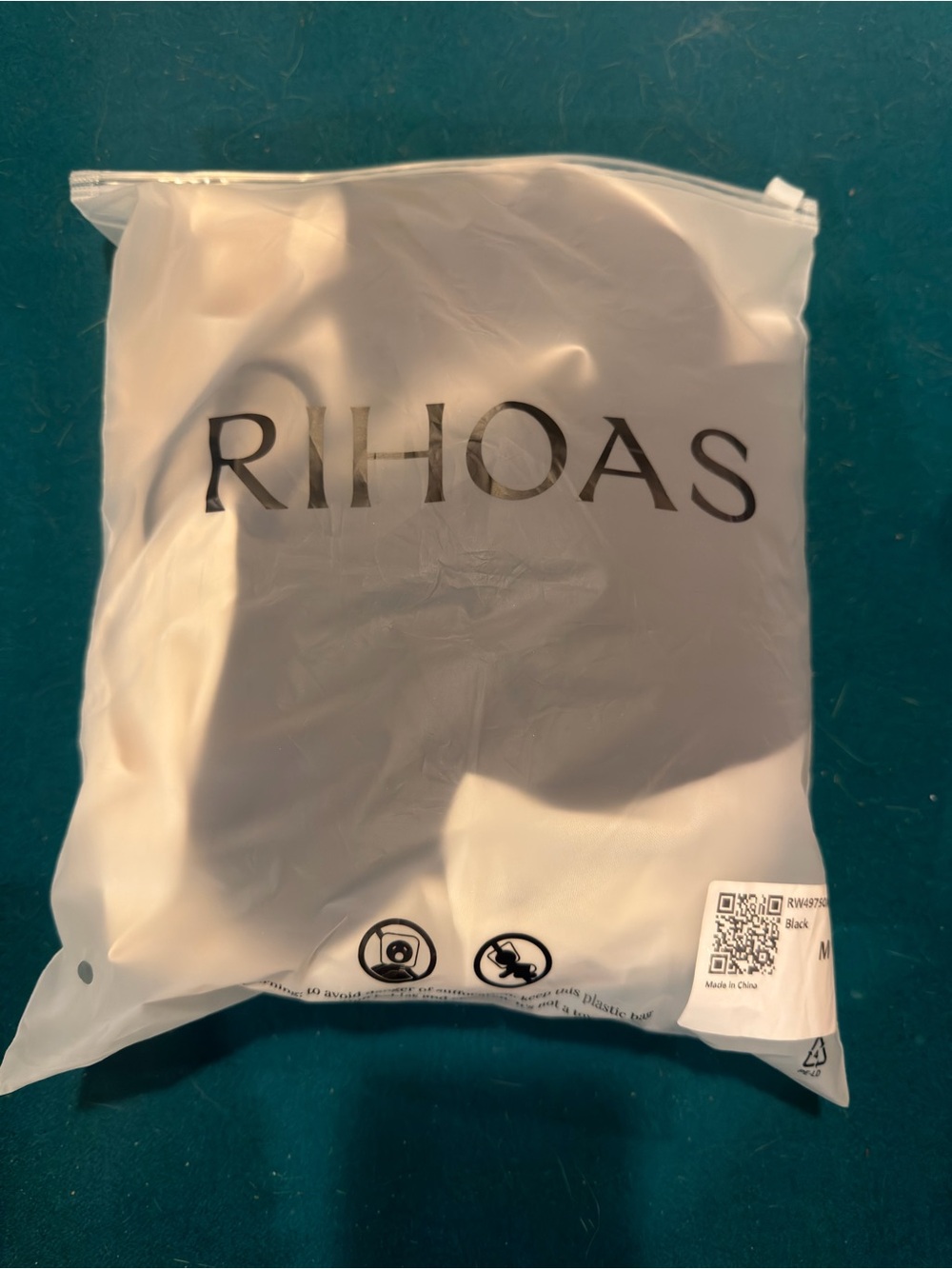 Rihoas black contrast slip mini dress - Picture 4 of 4